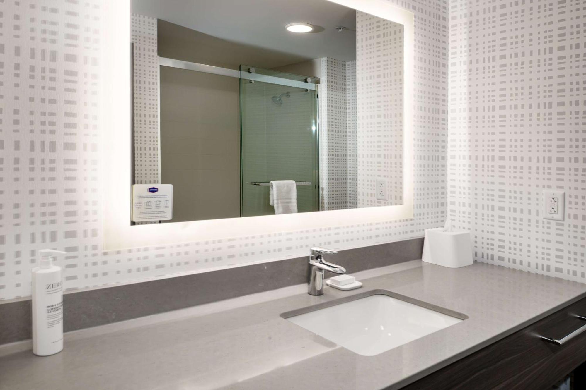 Woodson Terrace Hampton Inn By Hilton St Louis Airport מראה חיצוני תמונה