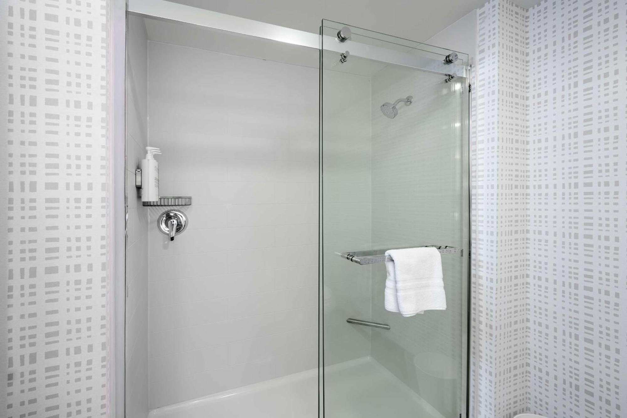 Woodson Terrace Hampton Inn By Hilton St Louis Airport מראה חיצוני תמונה